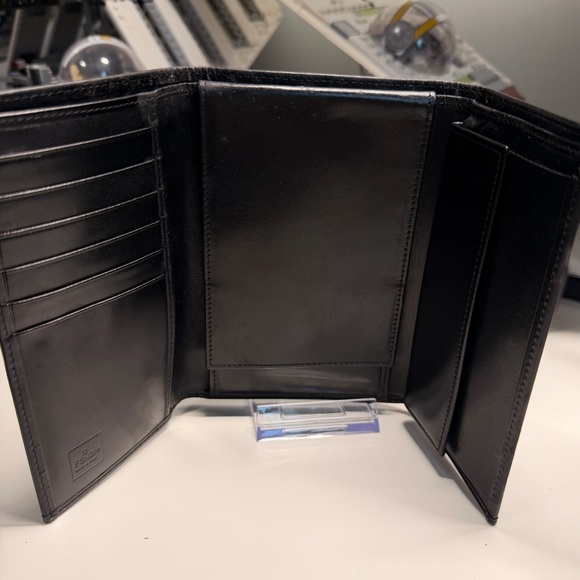Fendi Black Travel Wallet - Picture 4 of 8